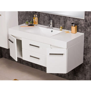 Atvira FOKUS NEW 120 cm vonios spintelė – atidarytos durelės ir stalčiai, matoma vidinė sandara.