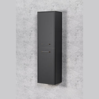 Antracito spalvos ANTE vonios lentyna iš šoninio kampo su uždarytomis durelėmis