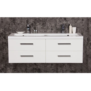 Balta pakabinama vonios spintelė su dvigubu dolomito praustuvu, matoma iš priekio.