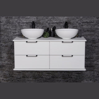 Balta Libra 120 cm pakabinama vonios spintele su dviem kriauklemis ir keturiais stalciais.