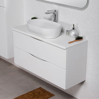 Moderni balta ONDA spintelė su praustuvu, minimalistinis dizainas ir glotnus paviršius