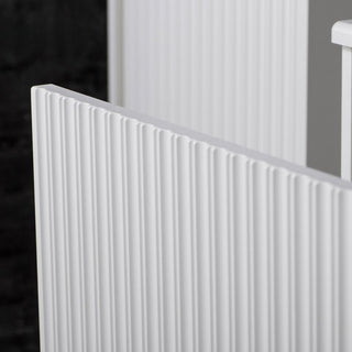 TRETTO spintelės vertikali 3D faktūra iš arti – elegantiškas ir modernus frezuotas paviršius.